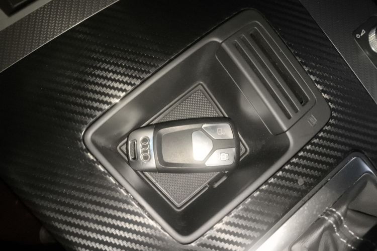 奥迪Q5L 2023款 40T 豪华动感型中控内饰7001