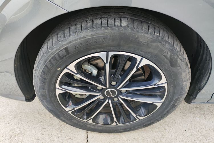 荣威iMAX8 2021款 400TGI Supreme系列陆尊版车身外观6007