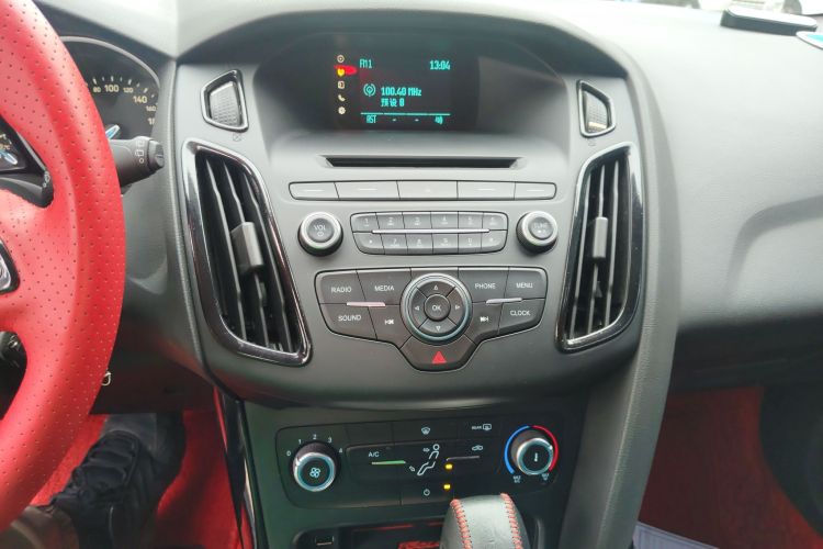 福特 福克斯 2015款 两厢 1.6L 自动舒适型局部细节16