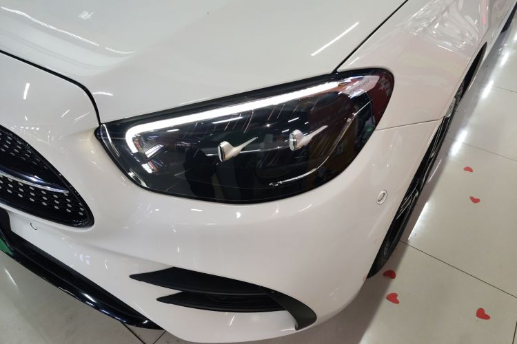 奔驰E级(进口) 2021款 改款 E 260 豪华型运动版局部细节36