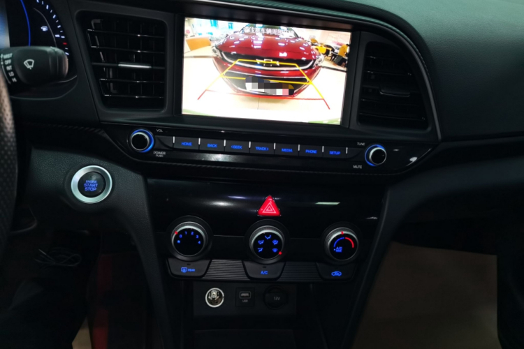 现代 领动 2019款 1.4T 双离合炫动·活力型中控内饰16