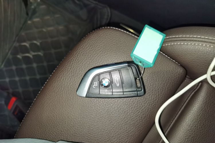 宝马X2 2020款 sDrive25i 领先型M运动套装中控内饰11