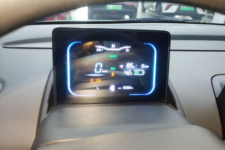 长安启源 长安Lumin 2023款 205km 香沁款中控内饰14