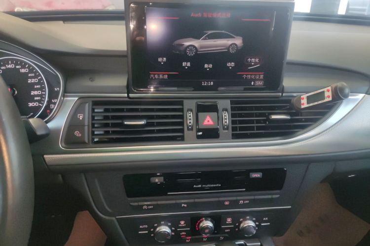 奥迪A6L 2018款 35 TFSI 典藏版中控内饰16