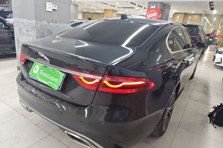 捷豹XFL 2023款 XFL 2.0T P250 两驱精英运动版车身外观6005