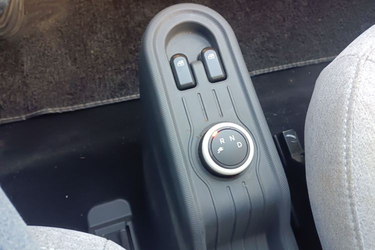 五菱汽车 宏光MINIEV 2021款 马卡龙时尚款 磷酸铁锂中控内饰18