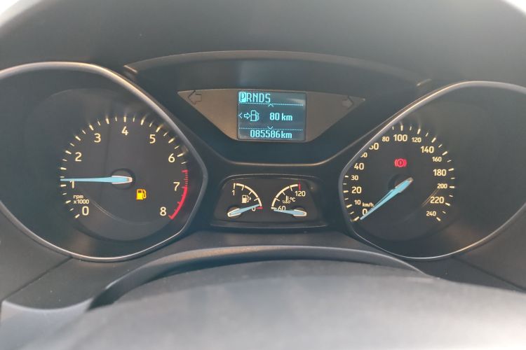 福特 福克斯 2017款 两厢 1.6L 自动风尚型智行版中控内饰14