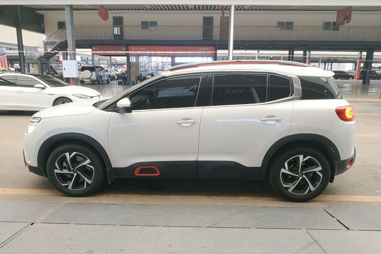 雪铁龙 天逸 C5 AIRCROSS 2017款 380THP 豪华型车身外观4