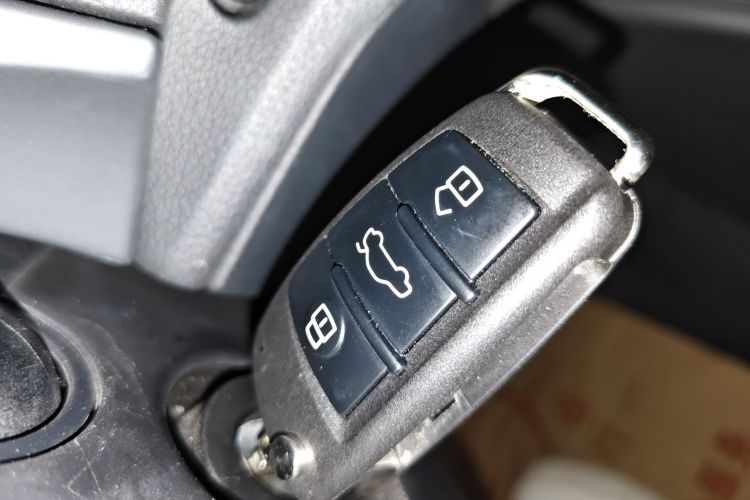 奥迪A3 2018款 30周年年型 Limousine 35 TFSI 时尚型中控内饰11