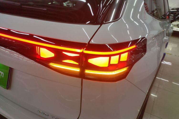 大众 2025款 探岳L 330TSI 两驱精英车身外观9