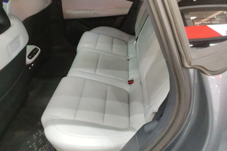 领克Z10 2024款 95kWh 702km四驱智驾Ultra中控内饰21