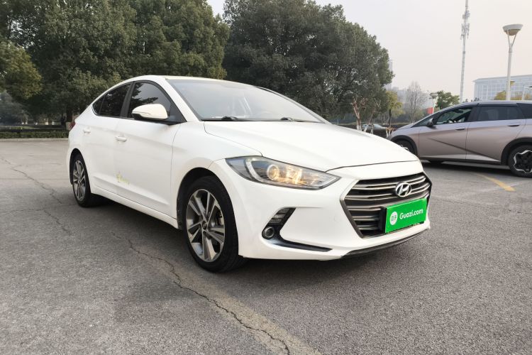 现代 领动 2016款 1.6L 自动智炫·精英型车身外观3