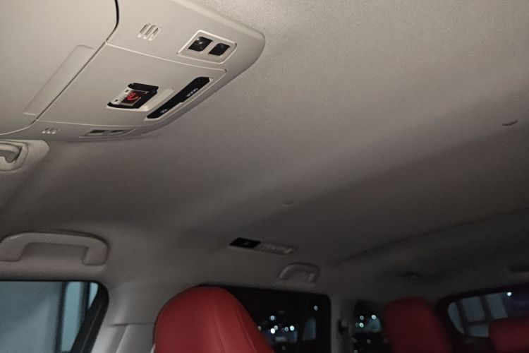 丰田 汉兰达 2026款 2.5L智能电混双擎两驱精英版 5座局部细节22