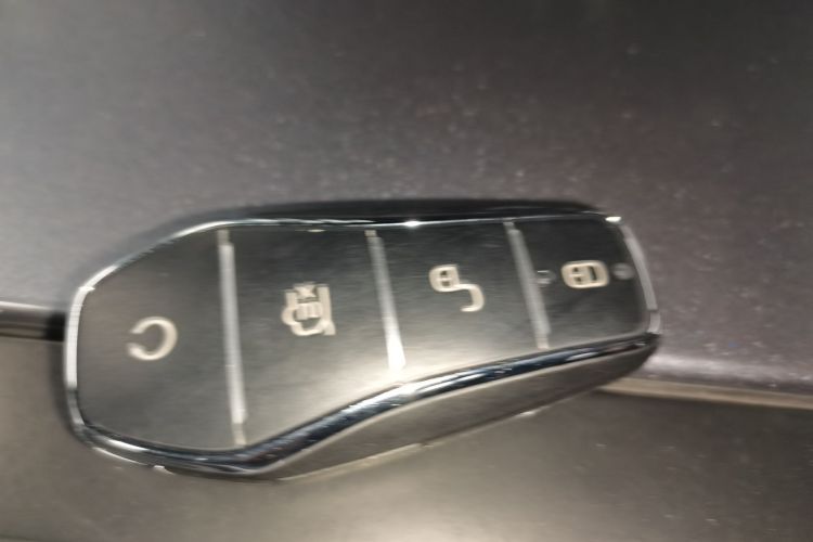 比亚迪 秦PLUS 2023款 冠军版 EV 420KM领先型中控内饰11