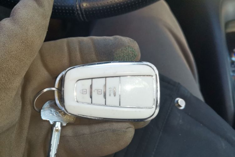 丰田 卡罗拉 2019款 1.2T S-CVT GL-i精英版中控内饰11