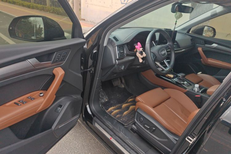 奥迪Q5L 2022款 改款 45T 豪华动感型中控内饰20