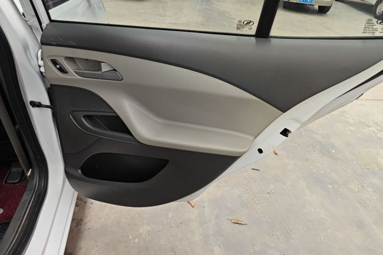 雪佛兰 2018款 赛欧3 1.3L AMT理想版中控内饰45