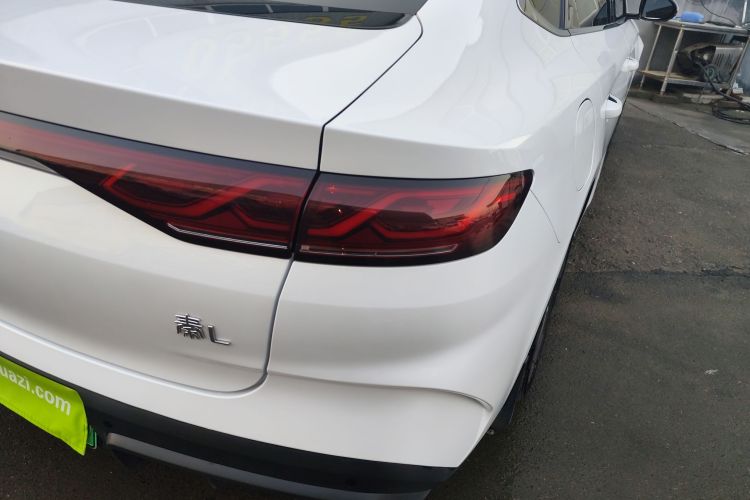 比亚迪 秦L 2024款 DM-i 120KM领先型车身外观9