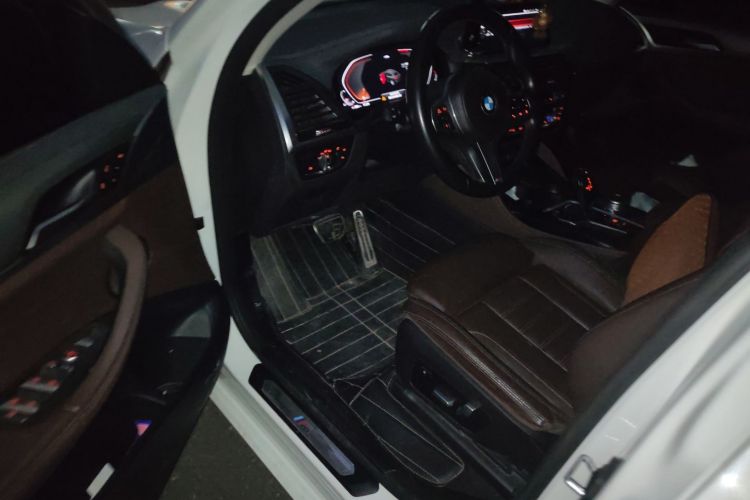 宝马X4 2021款 xDrive 25i M运动套装中控内饰7003