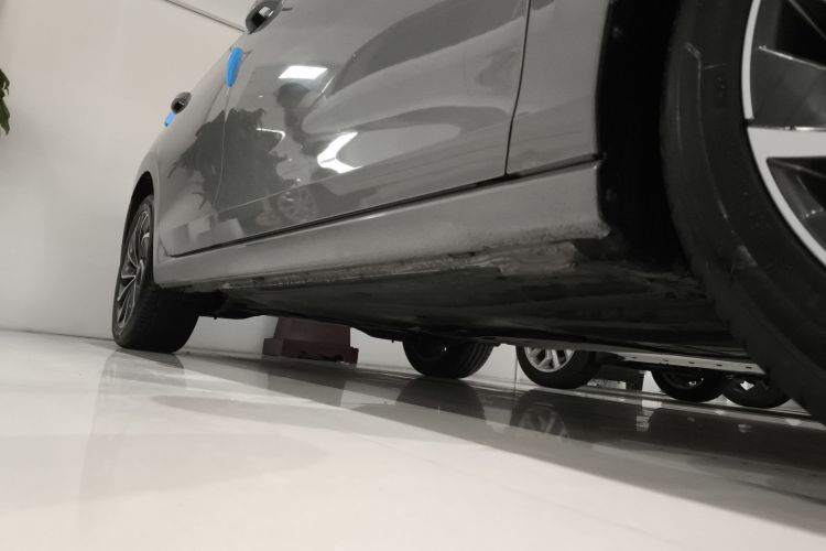 大众 高尔夫 2023款 280TSI DSG Pro 20周年纪念版局部细节9001