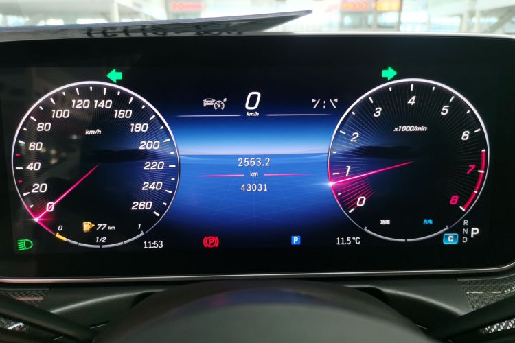 奔驰C级 2024款 改款二 C 260 L 运动版中控内饰14