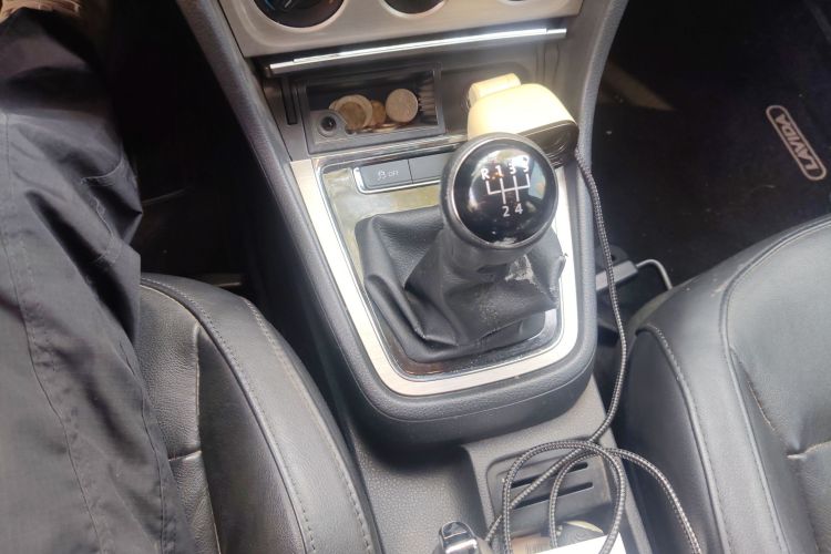 大众 朗逸 2013款 改款 1.4TSI 手动舒适版中控内饰18