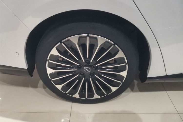 日产N7 2025款 625 Max车身外观6008