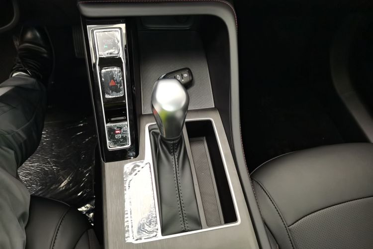 荣威i5 2023款 1.5L CVT豪华版中控内饰18