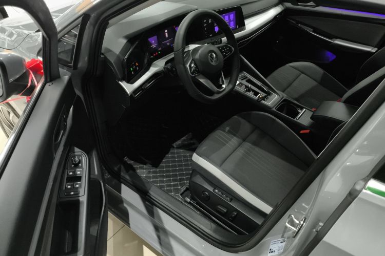 大众 高尔夫 2023款 280TSI DSG Pro 20周年纪念版中控内饰7003