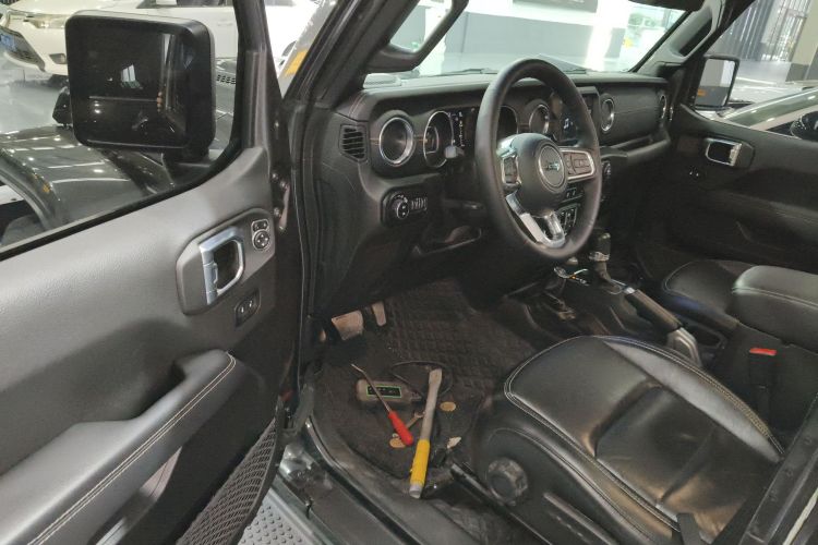 Jeep 牧马人 2021款 2.0T 80周年纪念版中控内饰20