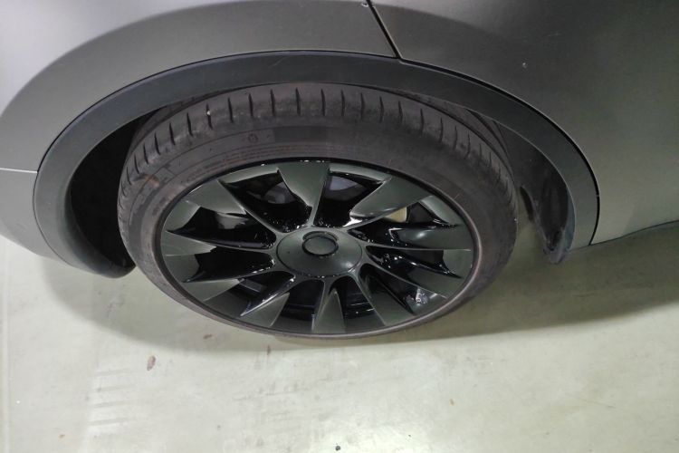 特斯拉 Model Y 2022款 后轮驱动版车身外观6008