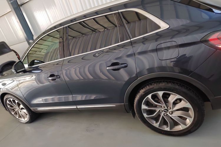 林肯 航海家 2021款 2.0T 四驱尊雅版车身外观6003