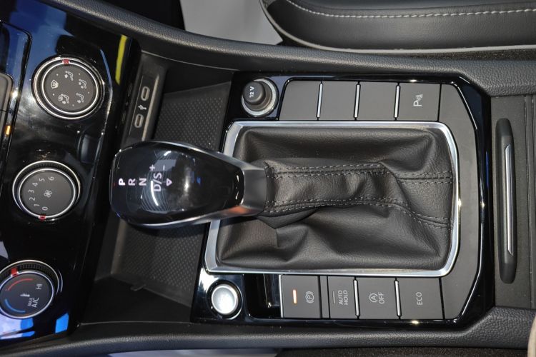 大众 速腾 2023款 300TSI DSG超越版局部细节18