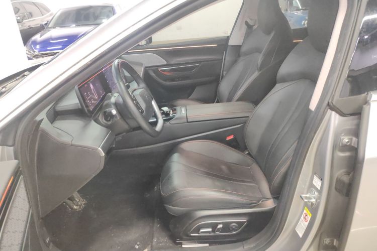 小鹏P7 2023款 586E中控内饰19