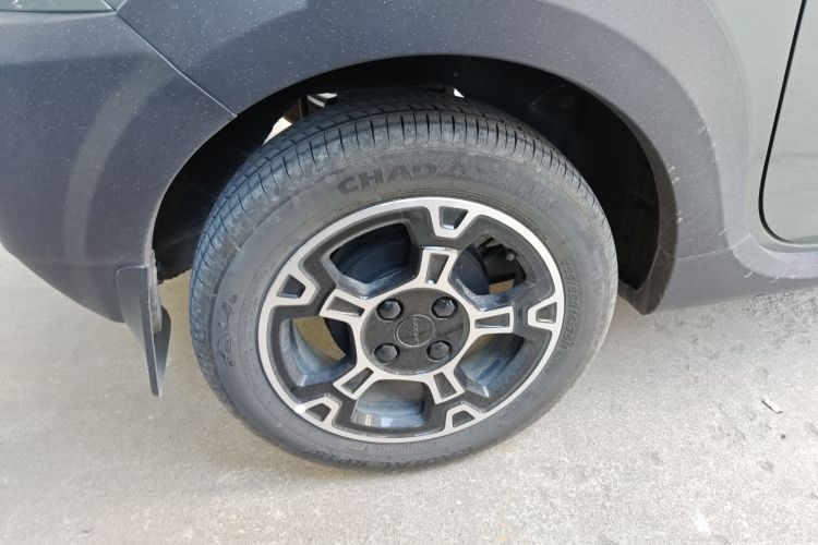 吉利银河 2025款 210km 熊猫骑士车身外观6008