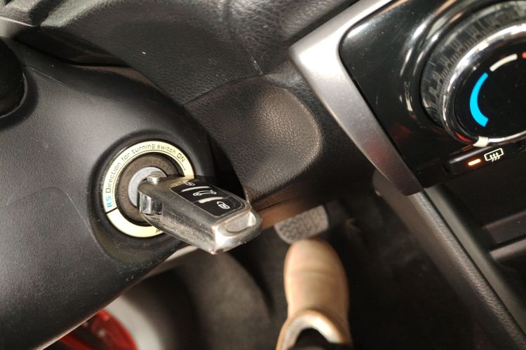 丰田 威驰FS 2017款 1.5L CVT锋驰版中控内饰7001