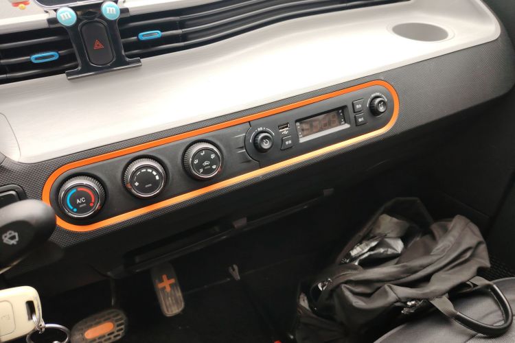 五菱汽车 宏光MINIEV 2022款 轻松款 磷酸铁锂中控内饰16