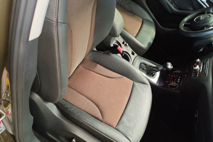 奥迪Q3 2018款 30周年年型 30 TFSI 时尚型局部细节41