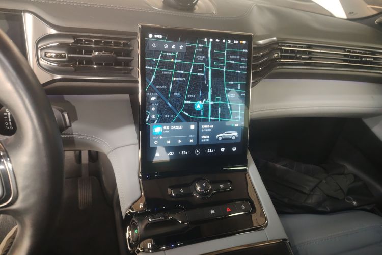 蔚来ES8 2020款 580KM 签名版 七座版中控内饰16