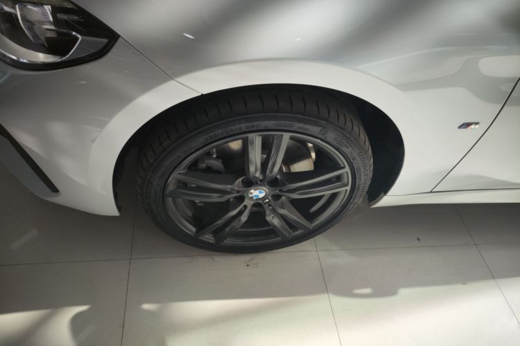 宝马1系 2022款 125i M运动曜夜版车身外观6007