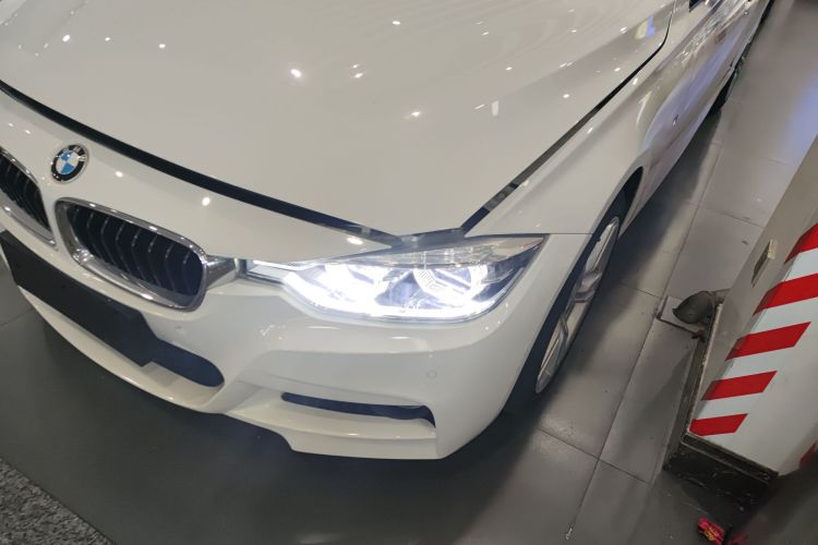 宝马3系 2019款 320i M运动套装局部细节36