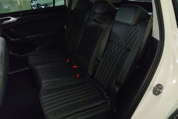 大众 途观L 2022款 330TSI 自动两驱舒享版中控内饰21