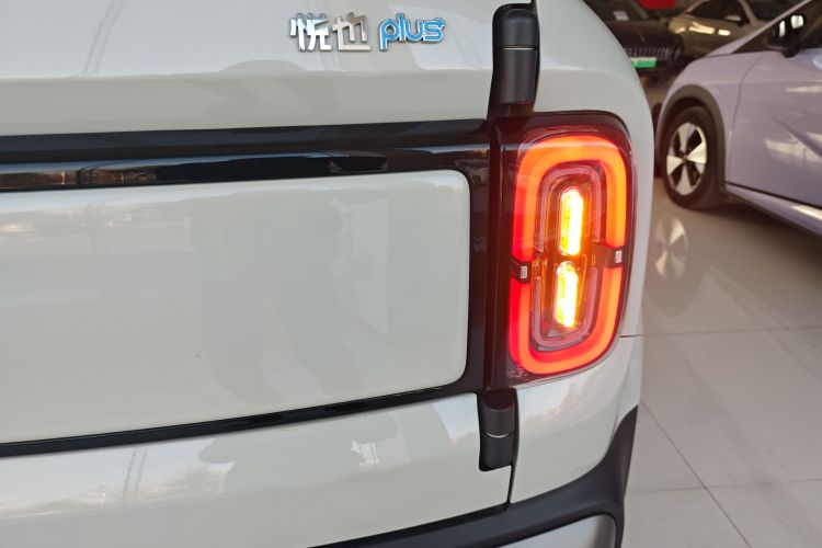 宝骏悦也Plus 2026款 301km旗舰版车身外观6006