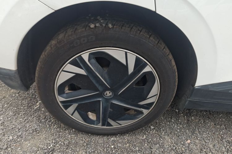 名爵 MG4 EV 2022款 425km 豪华版车身外观6008