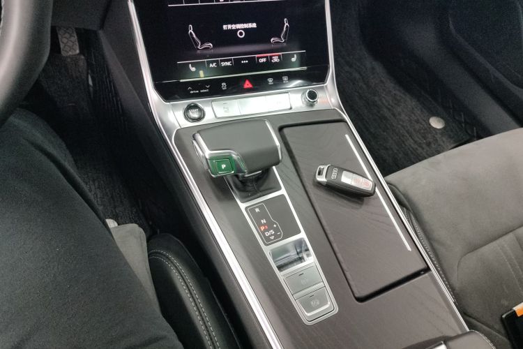 奥迪A6L 2024款 45 TFSI quattro 臻选动感型局部细节18