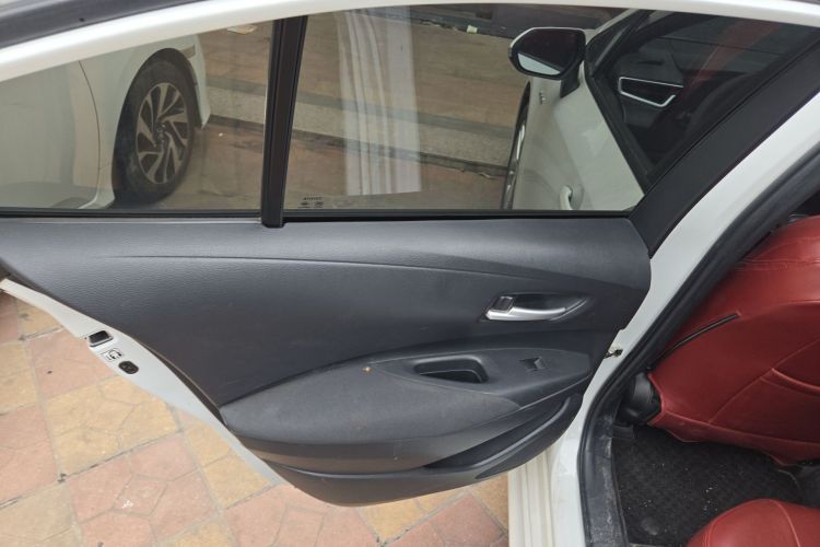 丰田 雷凌 2021款 双擎 1.8H E-CVT进取版中控内饰49