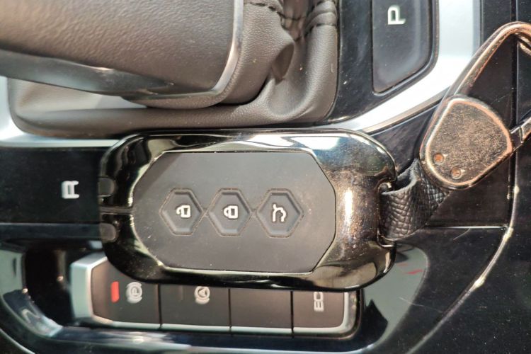 五菱汽车 五菱凯捷 2022款 280T 1.5T CVT旗舰型中控内饰7001