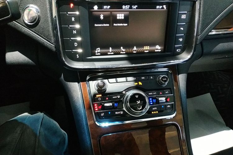 林肯大陆 2017款 3.0T 四驱尊耀版局部细节16