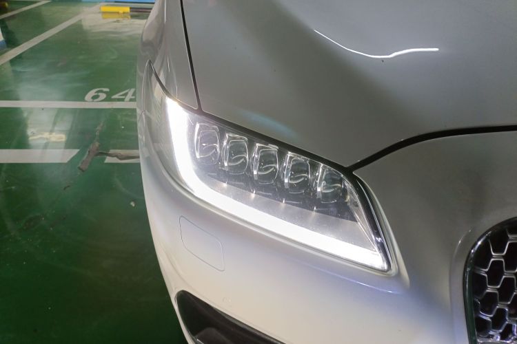 林肯大陆 2019款 2.0T 两驱尊雅版 国VI车身外观8