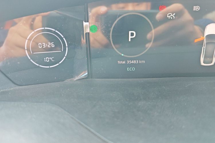 长安UNI-V 2023款 1.5T 运动版中控内饰15